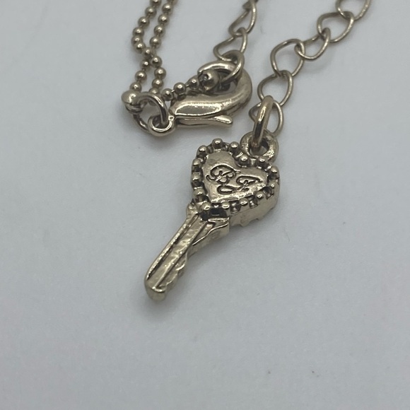 Betsey Johnson Silver Tone Bead Link Key Necklace 16” + 3” Extender 1” Pendant - Picture 2 of 5